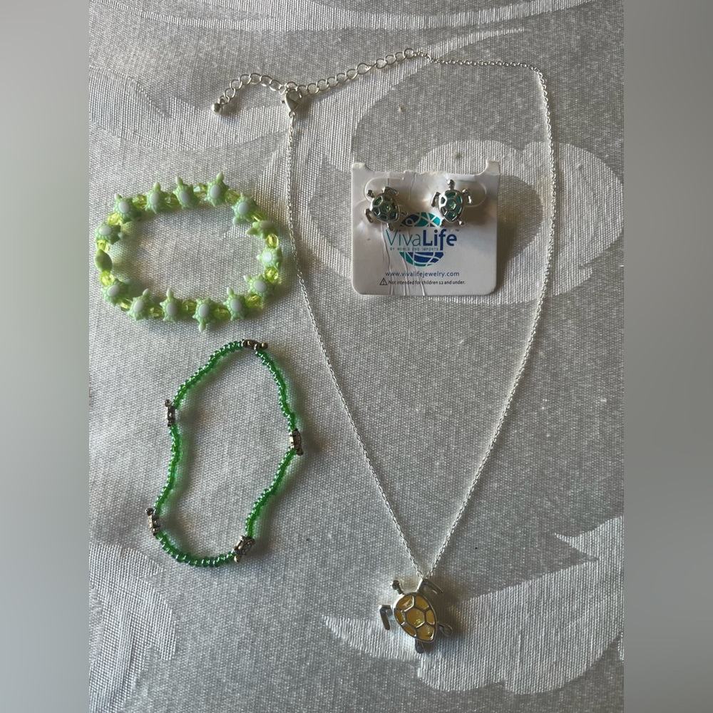 TURTLE Fashion Jewelry - Necklace, Earrings, (2) Stretch Bracelets - New